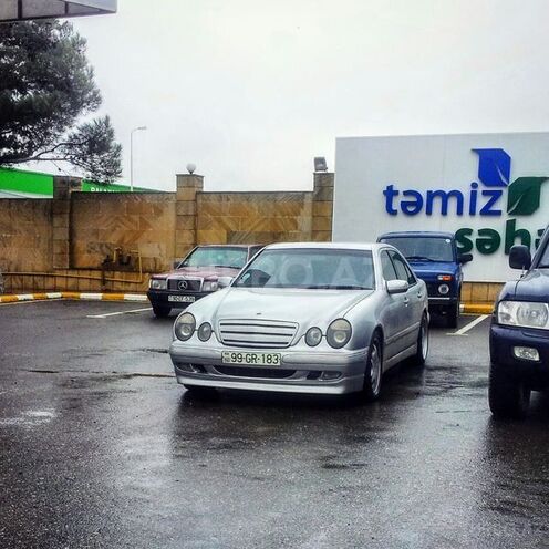 Mercedes E 240 2004, 180,000 km - 2.6 л - Bakı