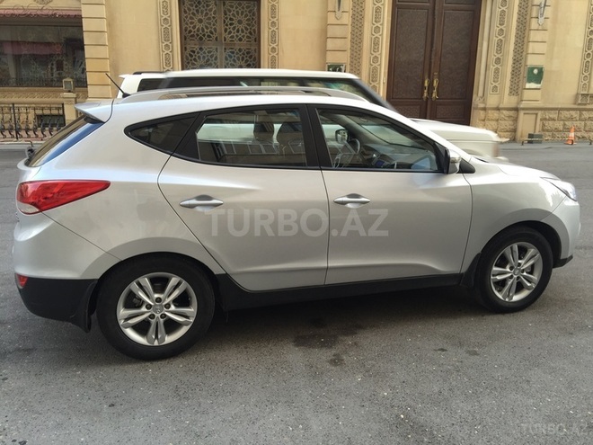 Hyundai ix35 2010, 110,000 km - 2.0 l - Bakı