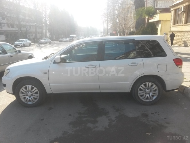 Mitsubishi Airtrek 2001, 179,000 km - 2.0 л - Mingəçevir