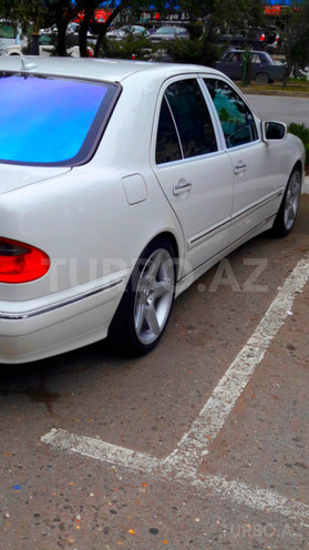 Mercedes E 320 2001, 128,000 km - 3.2 l - Bakı