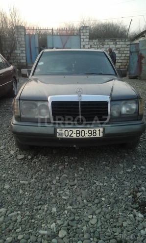 Mercedes E 200 1993, 328,700 km - 2.0 l - Ağcabədi