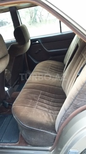 Mercedes E 230 1988, 373,000 km - 2.3 л - Bakı