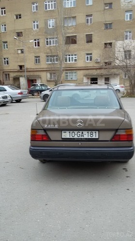 Mercedes E 230 1988, 373,000 km - 2.3 л - Bakı