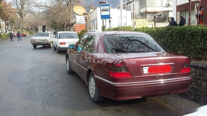 Mercedes C 200 2000, 246,000 km - 2.0 l - Bakı