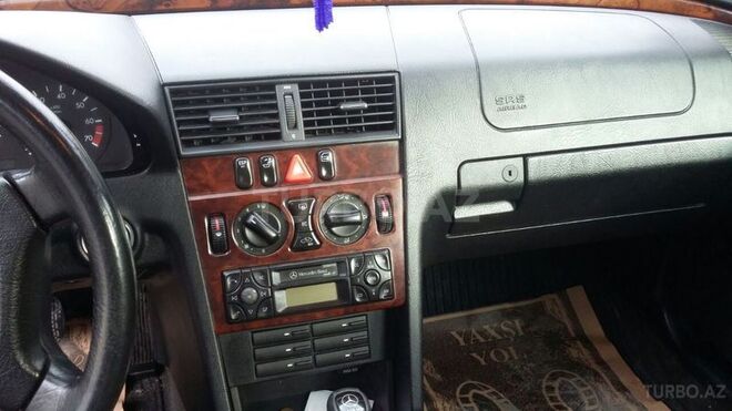 Mercedes C 200 2000, 246,000 km - 2.0 l - Bakı