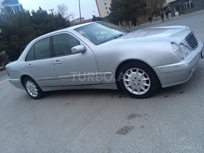 Mercedes E 220 2002, 221,041 km - 2.2 л - Bakı