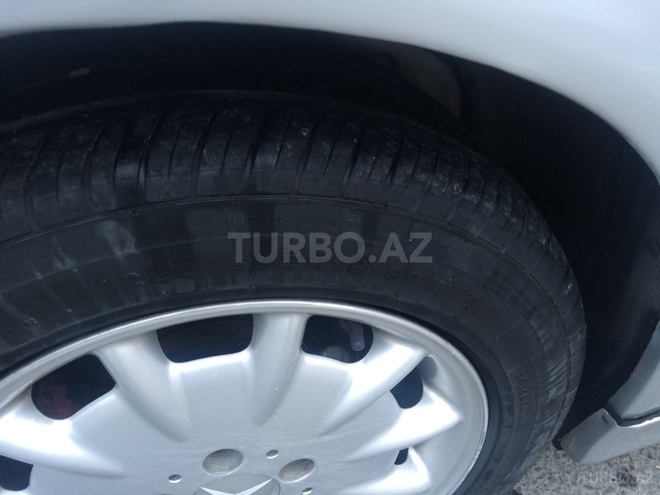 Mercedes E 220 2002, 221,041 km - 2.2 л - Bakı