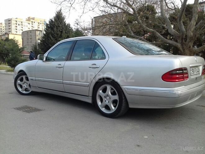 Mercedes E 320 1999, 200,000 km - 3.2 l - Bakı
