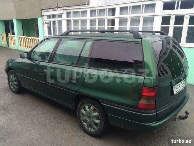 Opel Astra 1997, 312,456 km - 1.6 l - Quba