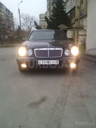 Mercedes E 230 1996, 320,000 km - 2.3 l - Bakı