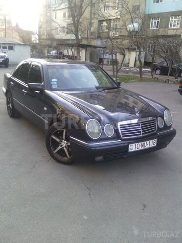 Mercedes E 230 1996, 320,000 km - 2.3 l - Bakı
