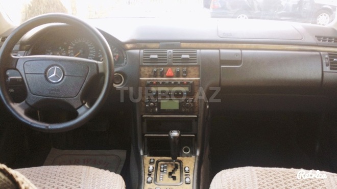 Mercedes E 260 1999, 193,000 km - 2.6 л - Bakı