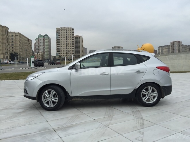 Hyundai ix35 2010, 110,000 km - 2.0 л - Bakı