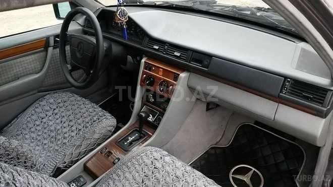 Mercedes E 220 1994, 380,000 km - 2.2 l - Bakı