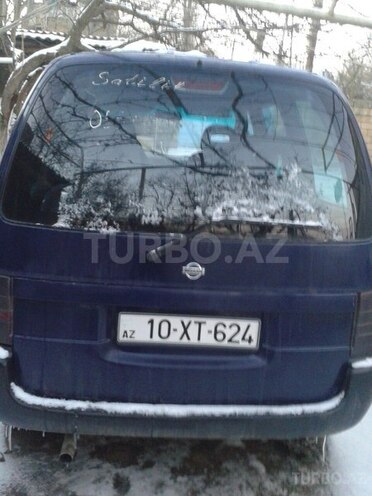 Nissan Serena 2000, 200,000 km - 1.6 l - Qusar