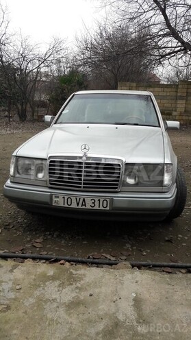 Mercedes E 200 1993, 200,000 km - 2.0 l - Bakı