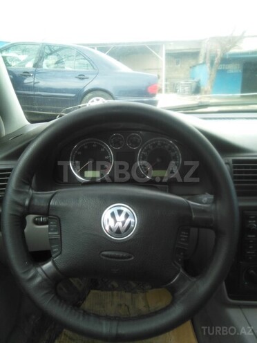 Volkswagen Passat 2002, 2,957,555 km - 1.8 l - Bakı