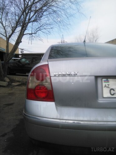 Volkswagen Passat 2002, 2,957,555 km - 1.8 l - Bakı