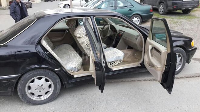 Mercedes C 230 1997, 275,000 km - 2.3 l - Bakı