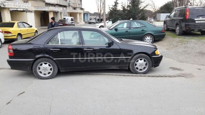 Mercedes C 230 1997, 275,000 km - 2.3 l - Bakı