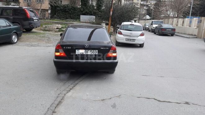 Mercedes C 230 1997, 275,000 km - 2.3 l - Bakı
