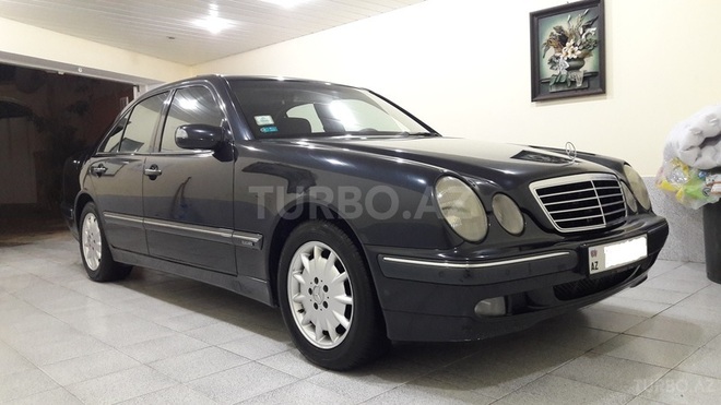 Mercedes E 240 2001, 178,000 km - 2.6 l - Bakı