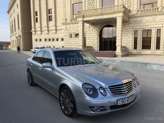 Mercedes E 270 2002, 319,000 km - 2.7 l - Bakı