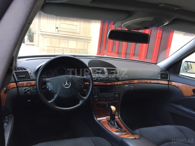 Mercedes E 270 2002, 319,000 km - 2.7 l - Bakı