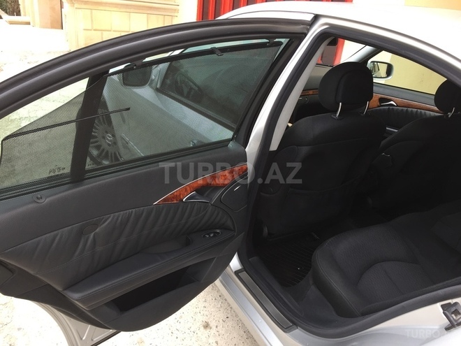 Mercedes E 270 2002, 319,000 km - 2.7 l - Bakı