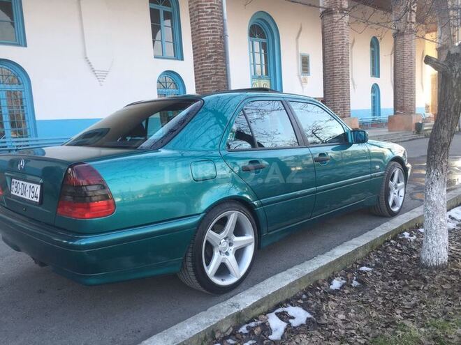 Mercedes C 240 1997, 163,000 km - 2.4 l - Qax
