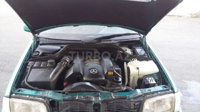 Mercedes C 240 1997, 163,000 km - 2.4 l - Qax