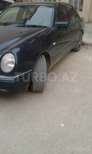 Mercedes E 240 1998, 236,437 km - 2.4 л - Bakı