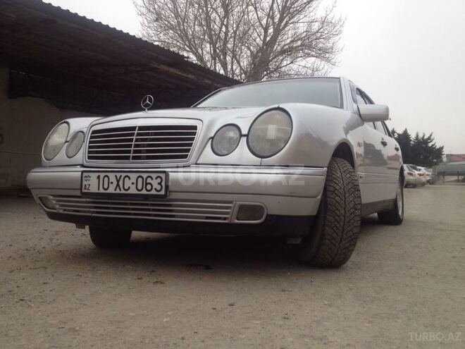 Mercedes E 240 1998, 297,000 km - 2.4 л - Bakı
