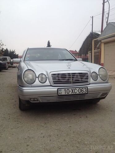 Mercedes E 240 1998, 297,000 km - 2.4 л - Bakı
