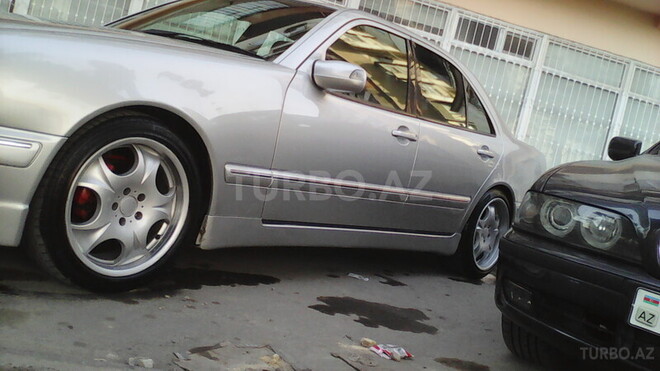 Mercedes E 240 2001, 160,000 km - 2.6 l - Xırdalan