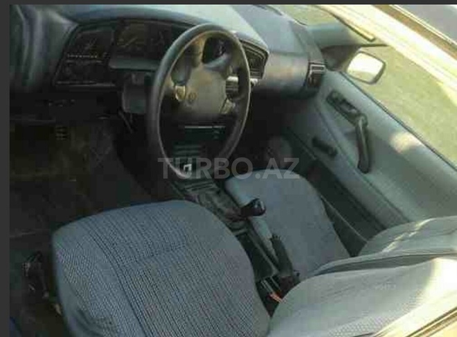 Volkswagen Passat 1992, 950,000 km - 1.8 l - Şirvan