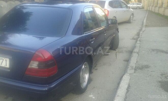 Mercedes C 180 1997, 290,000 km - 1.8 l - Bakı