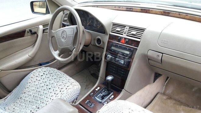 Mercedes C 230 1997, 290,000 km - 2.3 l - Bakı