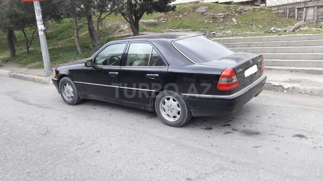 Mercedes C 230 1997, 290,000 km - 2.3 l - Bakı