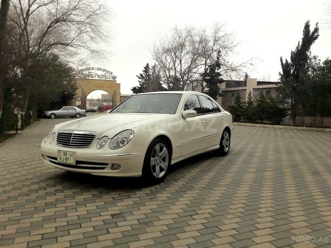 Mercedes E 240 2002, 126,000 km - 2.6 l - Bakı