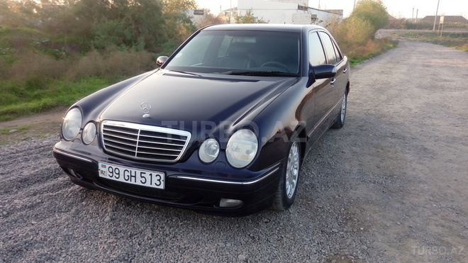 Mercedes E 200 2001, 270,400 km - 2.0 l - İmişli