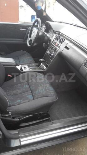 Mercedes E 230 1997, 268,478 km - 2.3 l - Masallı