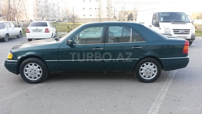 Mercedes C 220 1993, 229,000 km - 2.2 l - Sumqayıt