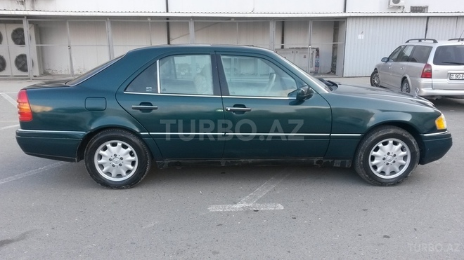 Mercedes C 220 1993, 229,000 km - 2.2 l - Sumqayıt