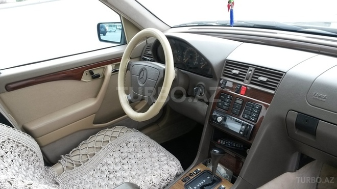 Mercedes C 220 1993, 229,000 km - 2.2 l - Sumqayıt