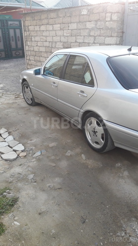 Mercedes C 200 2000, 230,000 km - 2.0 л - Bakı