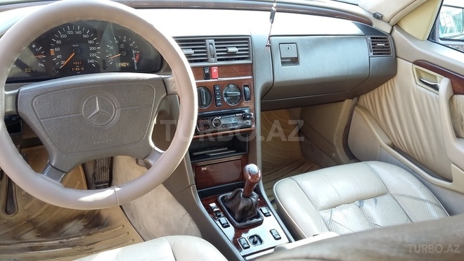 Mercedes C 180 1994, 318,500 km - 1.8 л - Bakı