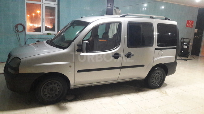 Fiat Doblo 2003, 240,000 km - 1.9 l - Bakı