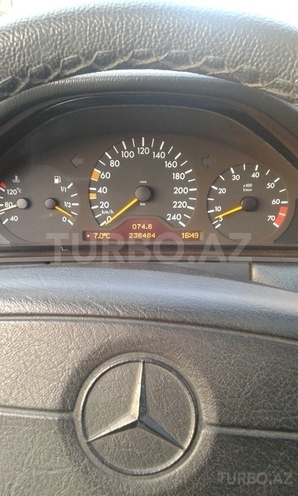 Mercedes E 240 1998, 236,484 km - 2.4 л - Bakı
