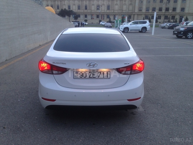 Hyundai Elantra 2015, 12,972 km - 1.8 л - Bakı